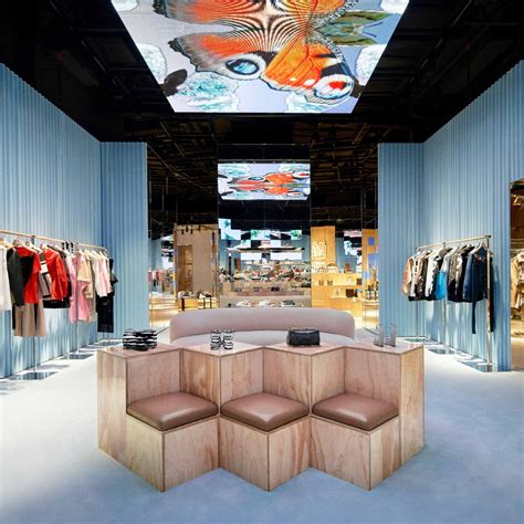 burberry social retail store